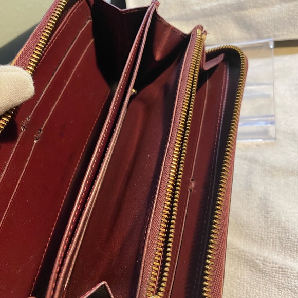 Louis Vuitton authentic vin Burgundy Monogram Vernis Zippy - Picture 9 of 13